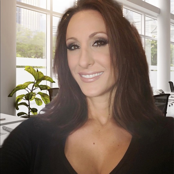 Meet your Posher, Nancy - Picture 6 of 7